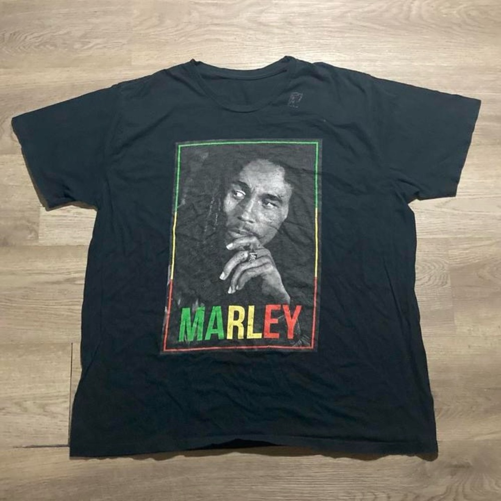 Gildan Black Short Sleeve Tee with Graphic Design